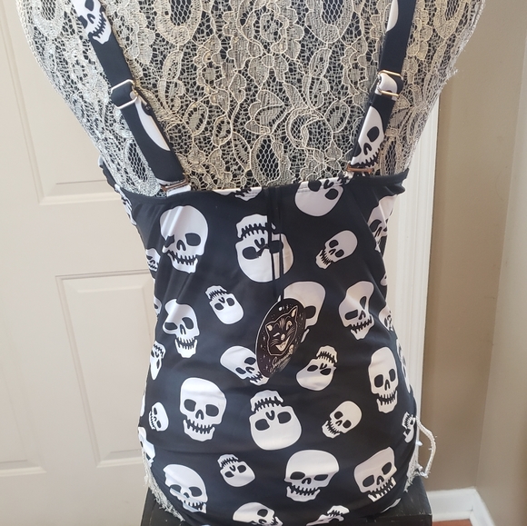 Sourpuss- Discontinued Skull Swimsuit! - Picture 2 of 8